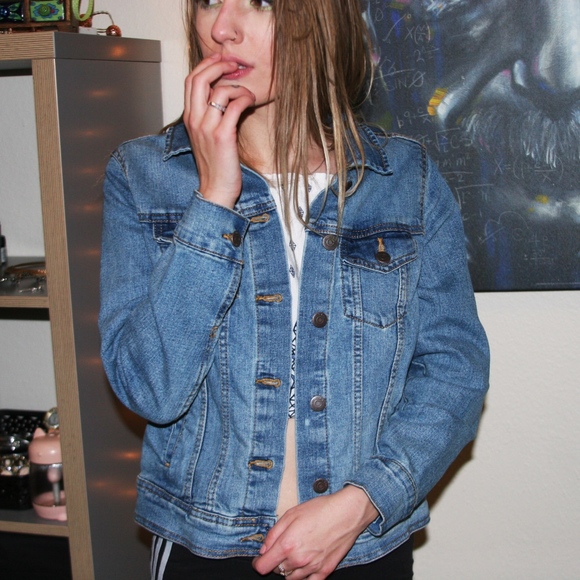 Jean Jacket - Picture 3 of 6